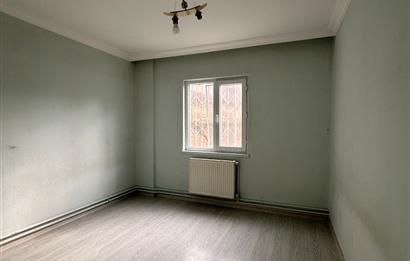 BAHÇELİEVLER MAH. BAHÇE KATI ÜNİVERSİTEYE YAKIN SATILIK DAİRE