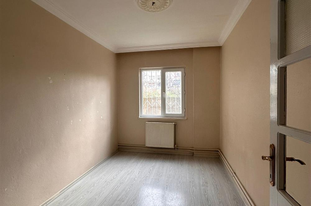 BAHÇELİEVLER MAH. BAHÇE KATI ÜNİVERSİTEYE YAKIN SATILIK DAİRE