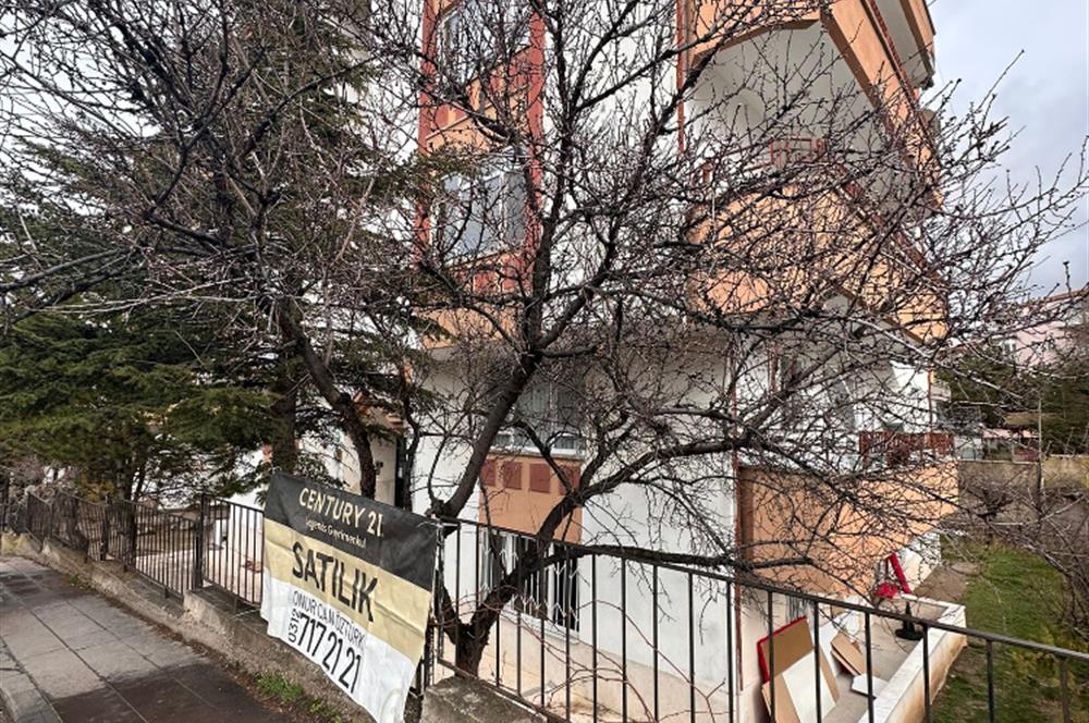 BAHÇELİEVLER MAH. BAHÇE KATI ÜNİVERSİTEYE YAKIN SATILIK DAİRE