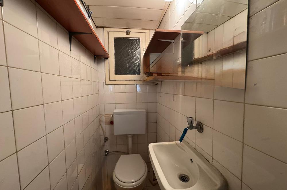 Karşıyaka Bahriye Üçok Bulvarı Üzerinde 3+1 Satılık Daire