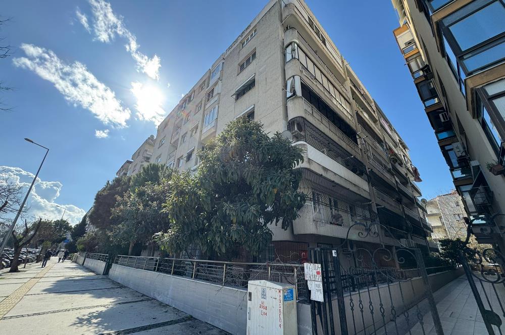 Karşıyaka Bahriye Üçok Bulvarı Üzerinde 3+1 Satılık Daire