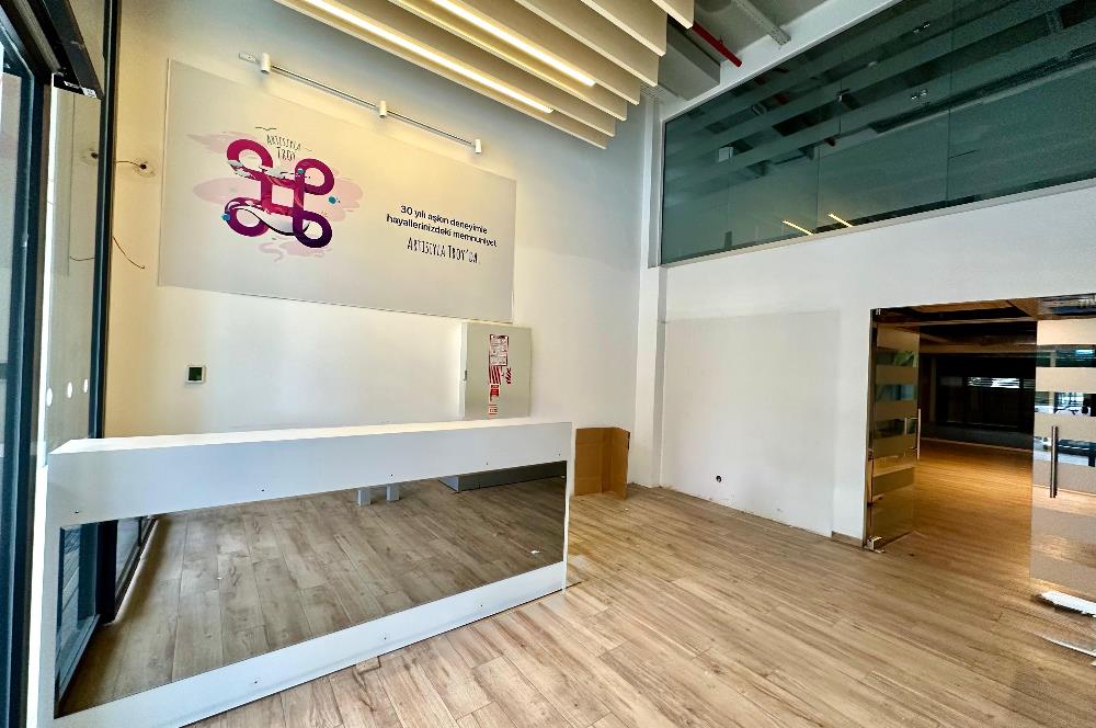 PortaVadi Satılık Dükkan 400m2 + 40m2 Tahsisli Ön Kullanım Alanı