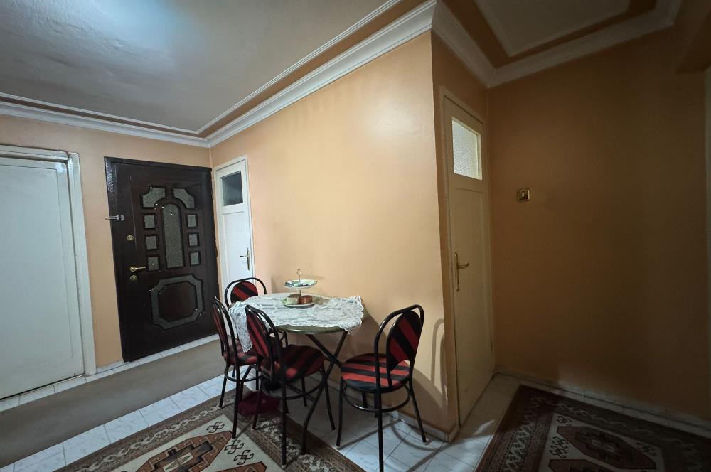 Karşıyaka Bahriye Üçok Bulvarı Üzerinde 3+1 Satılık Daire