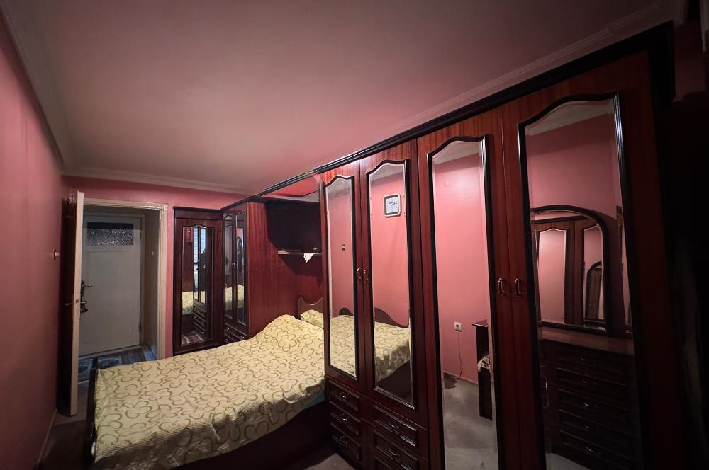 Karşıyaka Bahriye Üçok Bulvarı Üzerinde 3+1 Satılık Daire