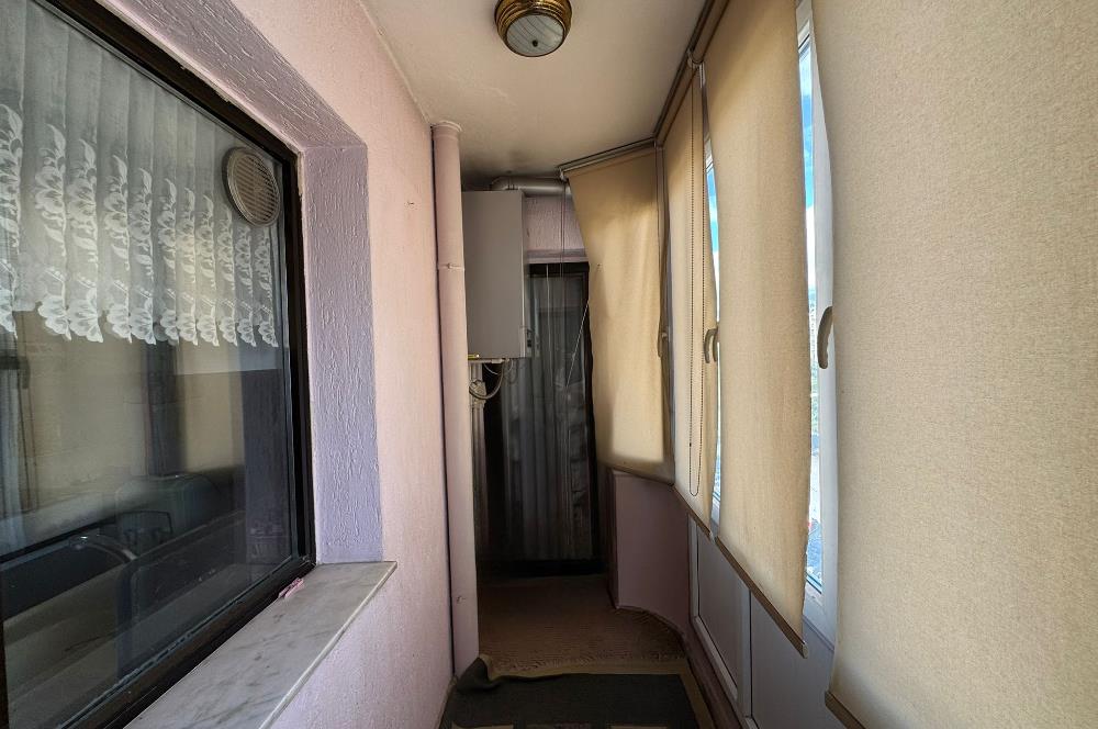 Karşıyaka Bahriye Üçok Bulvarı Üzerinde 3+1 Satılık Daire