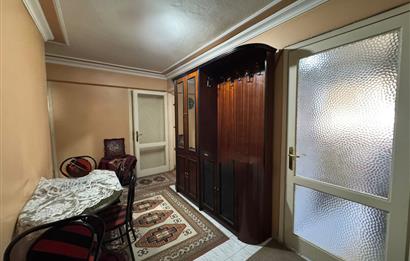 Karşıyaka Bahriye Üçok Bulvarı Üzerinde 3+1 Satılık Daire