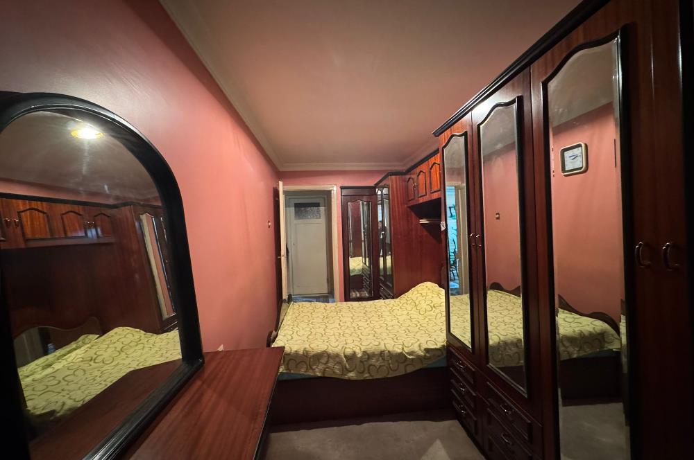 Karşıyaka Bahriye Üçok Bulvarı Üzerinde 3+1 Satılık Daire