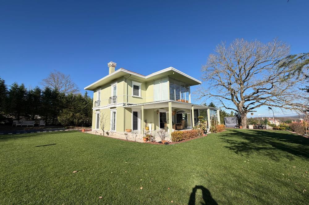 Enka Country'de Satılık 6+1 Tripleks Villa - Özel Dekorasyonlu