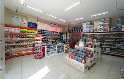 Gemlik'te Orhangazi Caddesinde Devren Kiralık Market