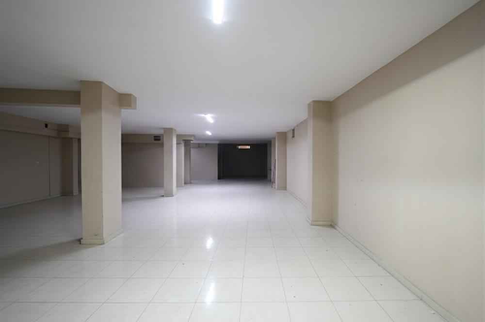 Gemlik'te Orhangazi Caddesinde Devren Kiralık Market