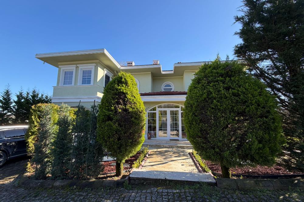 Enka Country'de Satılık 6+1 Tripleks Villa - Özel Dekorasyonlu