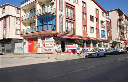 Gemlik'te Orhangazi Caddesinde Devren Kiralık Market