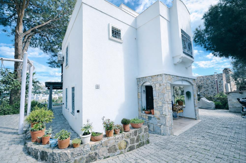 Gündoğan Küçükbükte Denize Yürüme Mesafesinde 3+1 Dubleks 