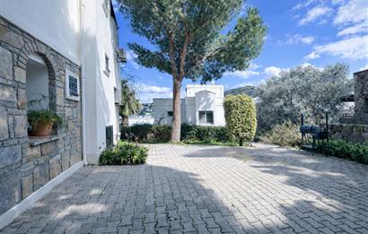 Gündoğan Küçükbükte Denize Yürüme Mesafesinde 3+1 Dubleks 