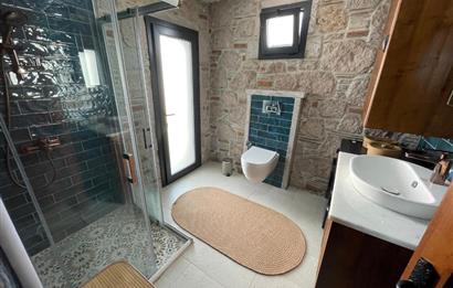 Cunda'da Yaz-Kış Kiralık, Denize Sıfır,Full Eşyalı Taş Villa