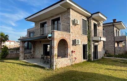 Cunda'da Yaz-Kış Kiralık, Denize Sıfır,Full Eşyalı Taş Villa