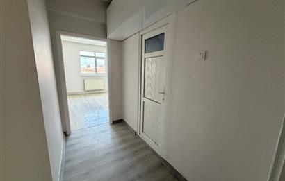 İstasyon Mah. Hastane Yanında 3+1 Bağımsız Yenilenmiș