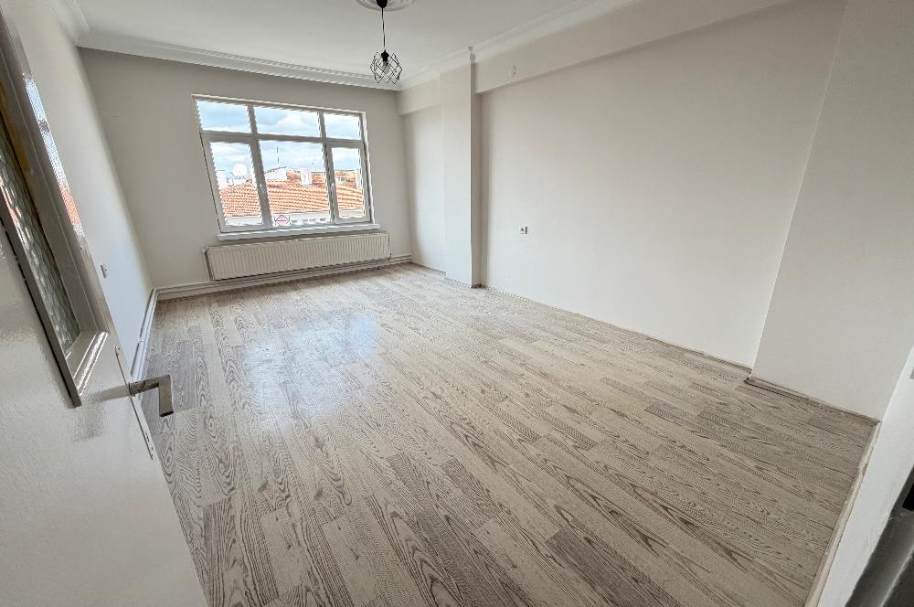 İstasyon Mah. Hastane Yanında 3+1 Bağımsız Yenilenmiș