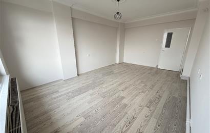 İstasyon Mah. Hastane Yanında 3+1 Bağımsız Yenilenmiș