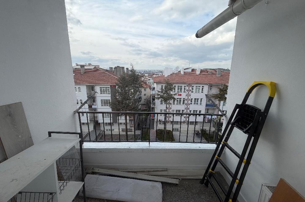 İstasyon Mah. Hastane Yanında 3+1 Bağımsız Yenilenmiș