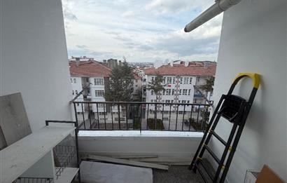 İstasyon Mah. Hastane Yanında 3+1 Bağımsız Yenilenmiș