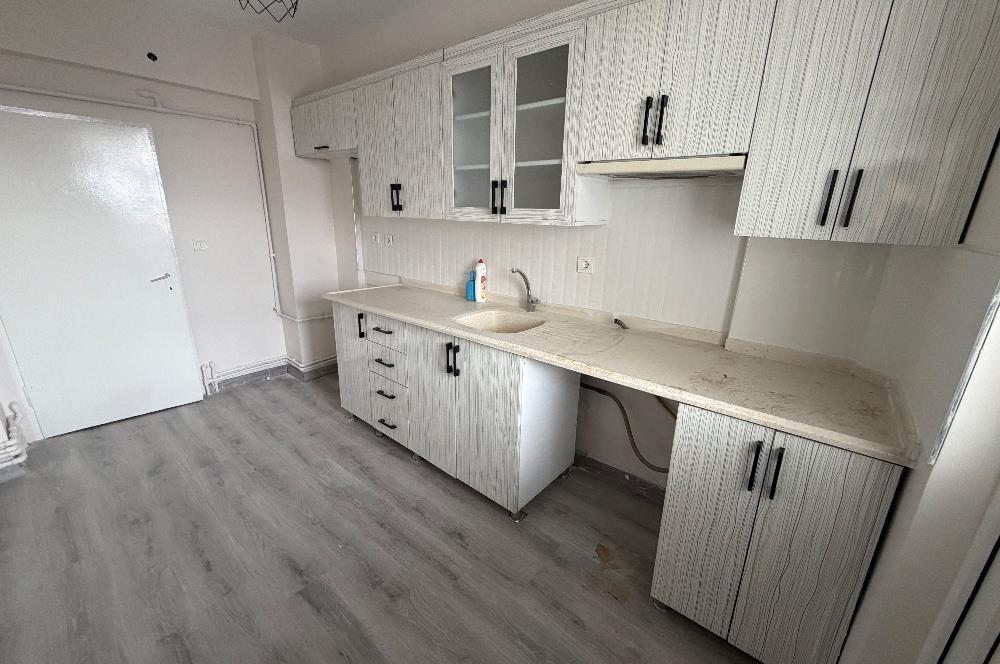 İstasyon Mah. Hastane Yanında 3+1 Bağımsız Yenilenmiș