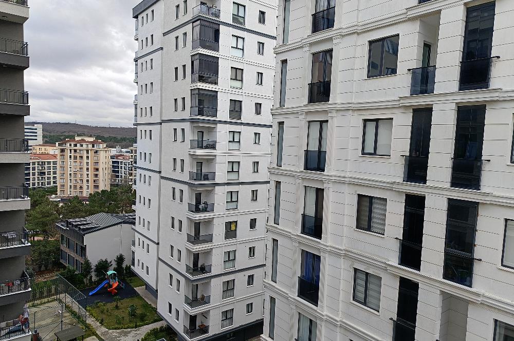 Çekmeköy Beyaz Evler Sitesi Kiralık 3+1 Daire