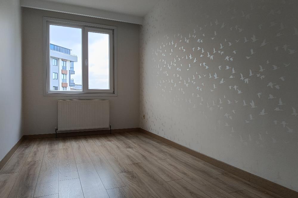 Çekmeköy Beyaz Evler Sitesi Kiralık 3+1 Daire