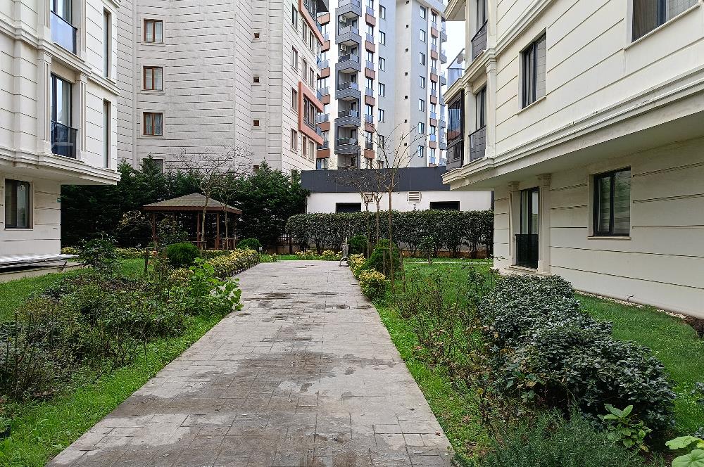 Çekmeköy Beyaz Evler Sitesi Kiralık 3+1 Daire