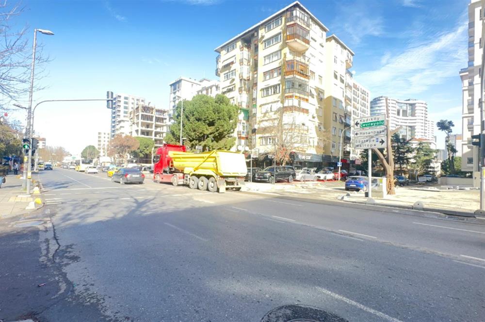 SÖĞÜTLÜÇEŞME MARMARAY CADDE ÜSTÜ 92 m2 OFİS 2+1 40m2 BALKONLU