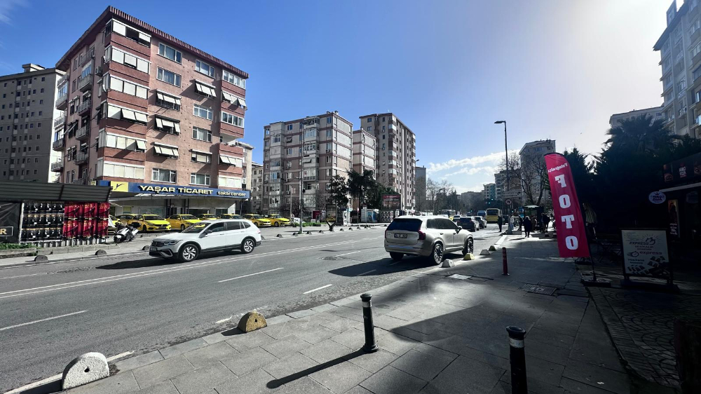 SÖĞÜTLÜÇEŞME MARMARAY CADDE ÜSTÜ 92 m2 OFİS 2+1 40m2 BALKONLU