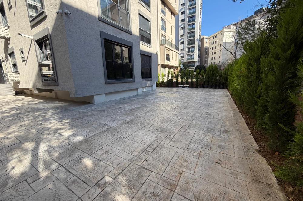 Göztepe'de Bağdat caddesine yakın 1+1 kiralık daire otoparklı