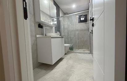 Göztepe'de Bağdat caddesine yakın 1+1 kiralık daire otoparklı