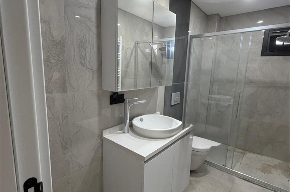 Göztepe'de Bağdat caddesine yakın 1+1 kiralık daire otoparklı