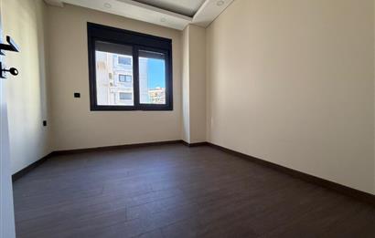 Göztepe'de Bağdat caddesine yakın 1+1 kiralık daire otoparklı