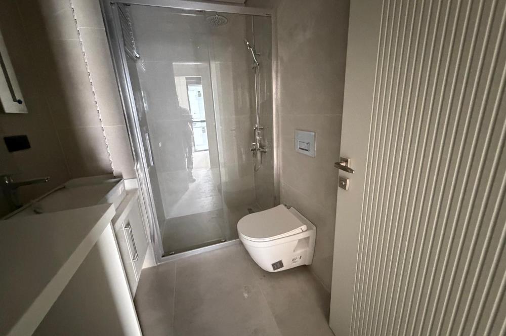 Suadiye Ayşe Çavuş Caddesi'nde 2+1 Kiralık Daire yeni bina