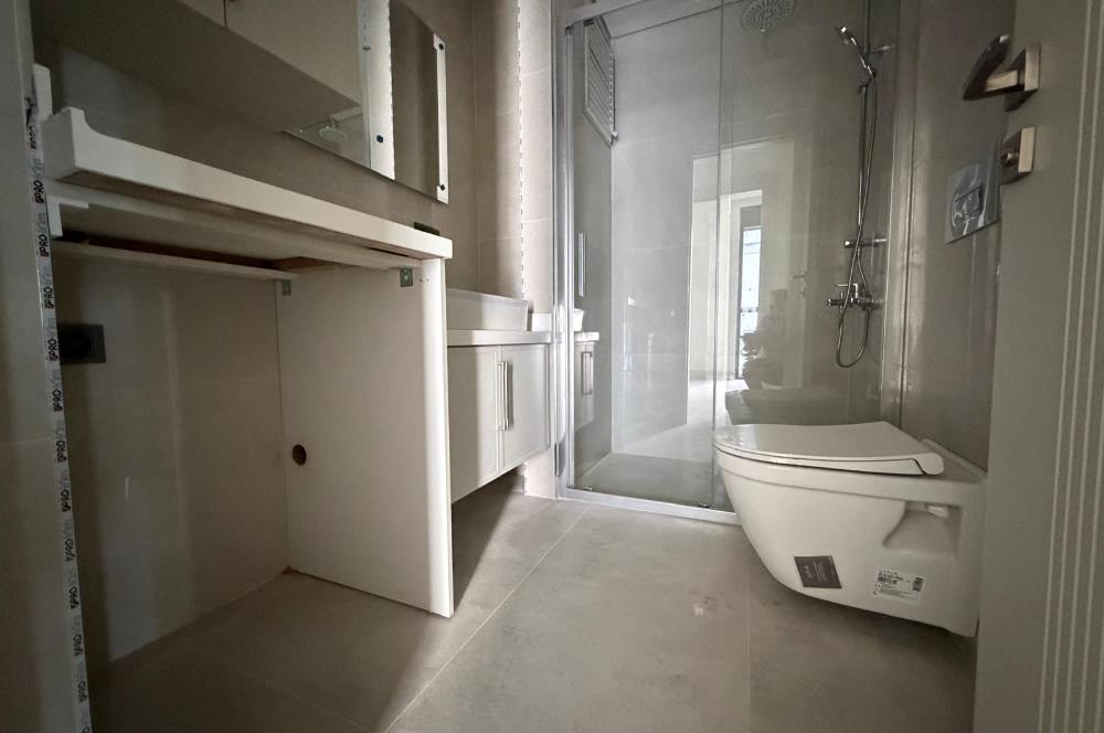 Suadiye Ayşe Çavuş Caddesi'nde 2+1 Kiralık Daire yeni bina