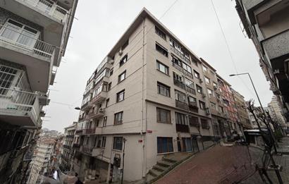 Beşiktaş'ta deniz manzaralı 5+1 dubleks daire