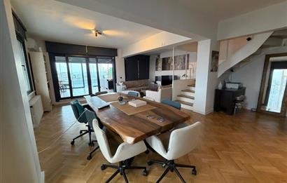 Beşiktaş'ta deniz manzaralı 5+1 dubleks daire