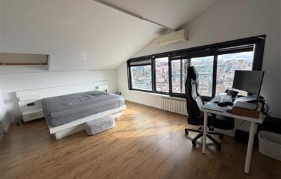 Beşiktaş'ta deniz manzaralı 5+1 dubleks daire