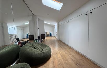 Beşiktaş'ta deniz manzaralı 5+1 dubleks daire