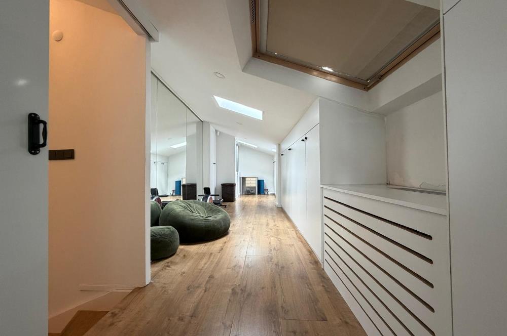 Beşiktaş'ta deniz manzaralı 5+1 dubleks daire