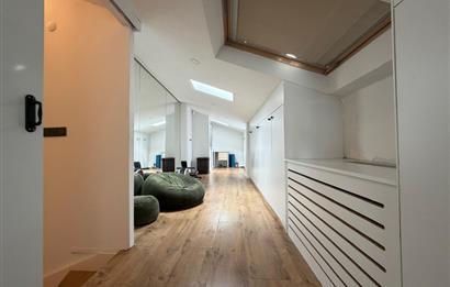 Beşiktaş'ta deniz manzaralı 5+1 dubleks daire