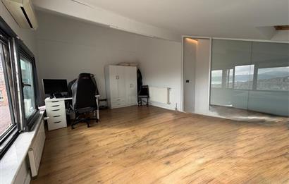 Beşiktaş'ta deniz manzaralı 5+1 dubleks daire