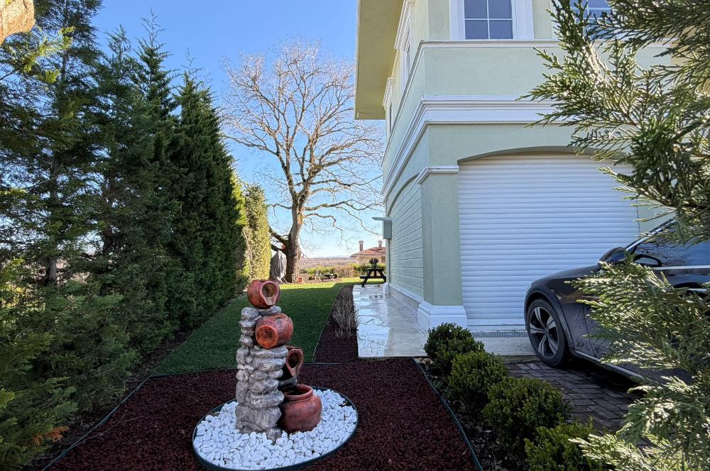 Enka Country'de Satılık 6+1 Tripleks Villa - Özel Dekorasyonlu