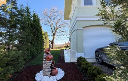 Enka Country'de Satılık 6+1 Tripleks Villa - Özel Dekorasyonlu