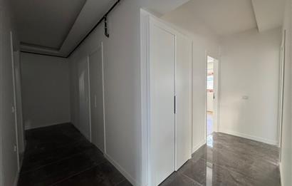 Karşıyaka Nergiz Dedebaşı Mh'de Sıfır 3+1 Kiralık Daire