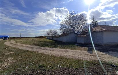 CENTURY 21 VİZYON'DAN SİVRİHİSAR BAHÇECİK’TE  SATILIK KÖY EVİ VE ARSASI