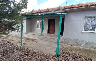 CENTURY 21 VİZYON'DAN SİVRİHİSAR BAHÇECİK’TE  SATILIK KÖY EVİ VE ARSASI