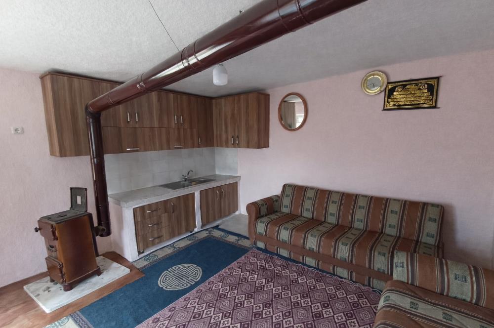 CENTURY 21 VİZYON'DAN SİVRİHİSAR BAHÇECİK’TE  SATILIK KÖY EVİ VE ARSASI